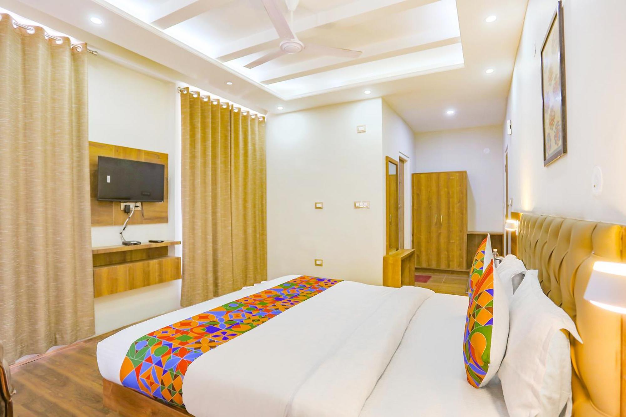 Fabhotel Outhills 马拉里 外观 照片