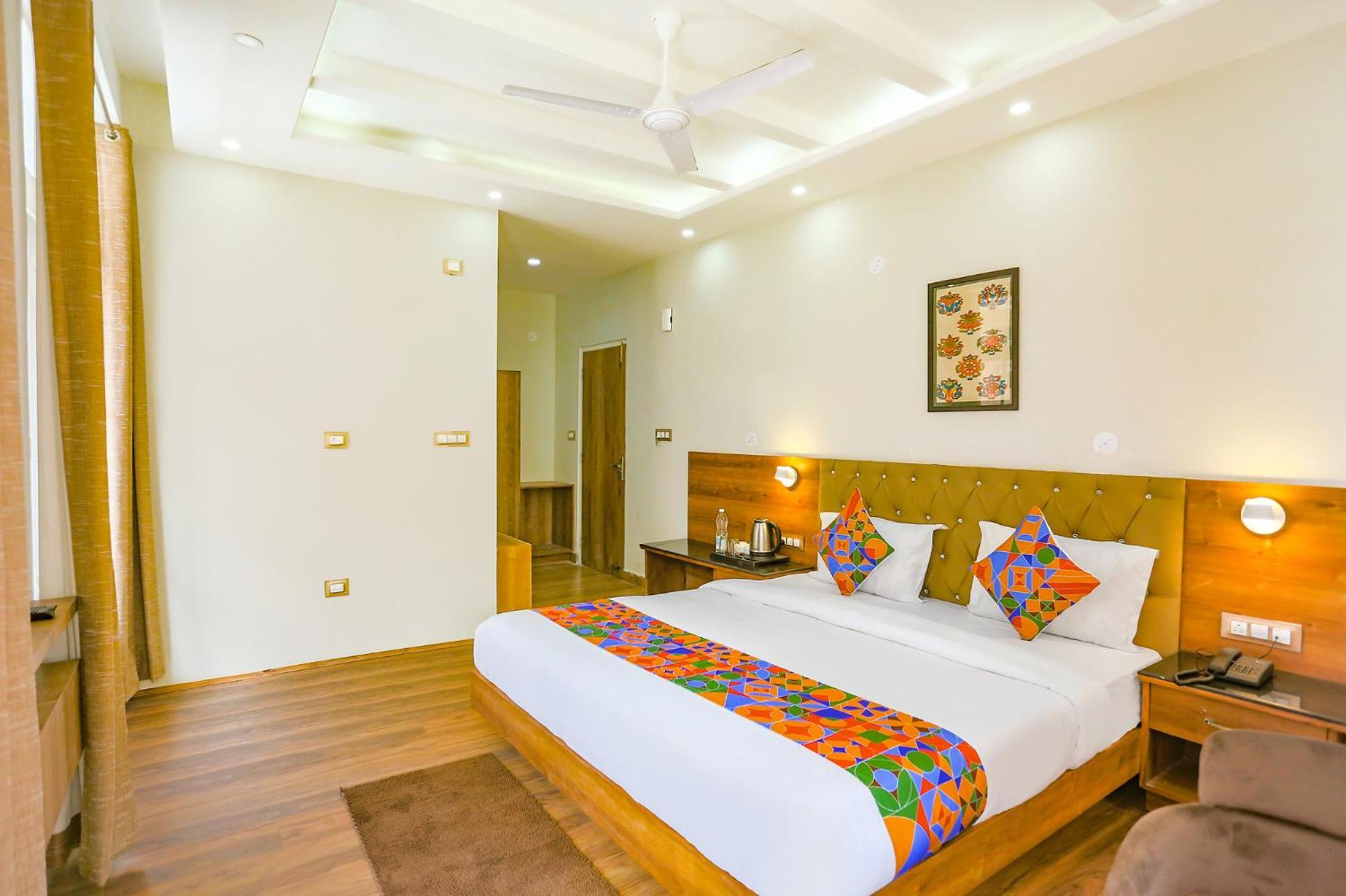 Fabhotel Outhills 马拉里 外观 照片