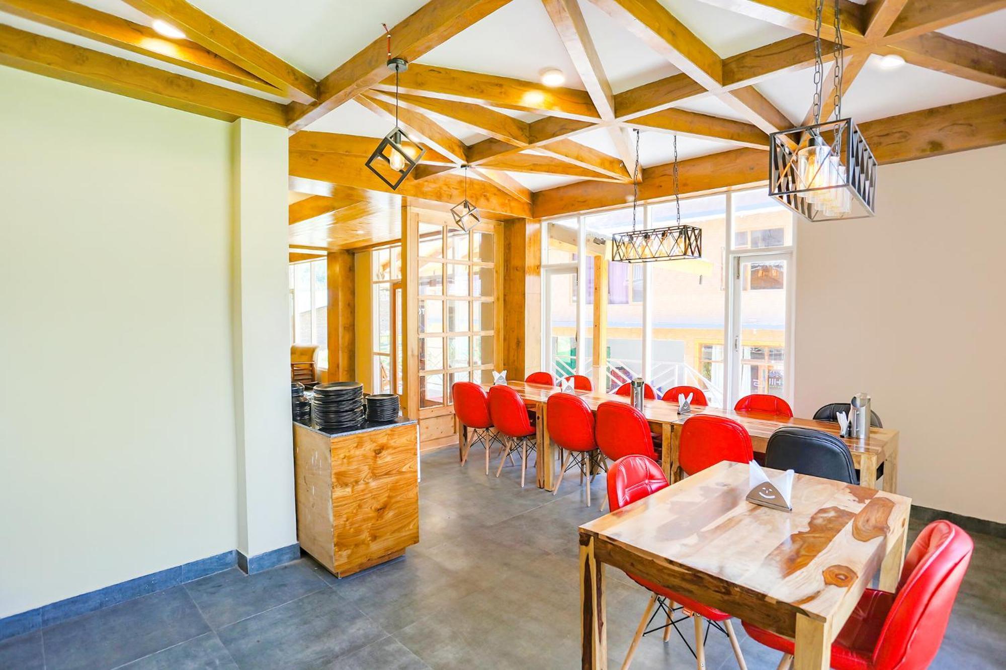 Fabhotel Outhills 马拉里 外观 照片