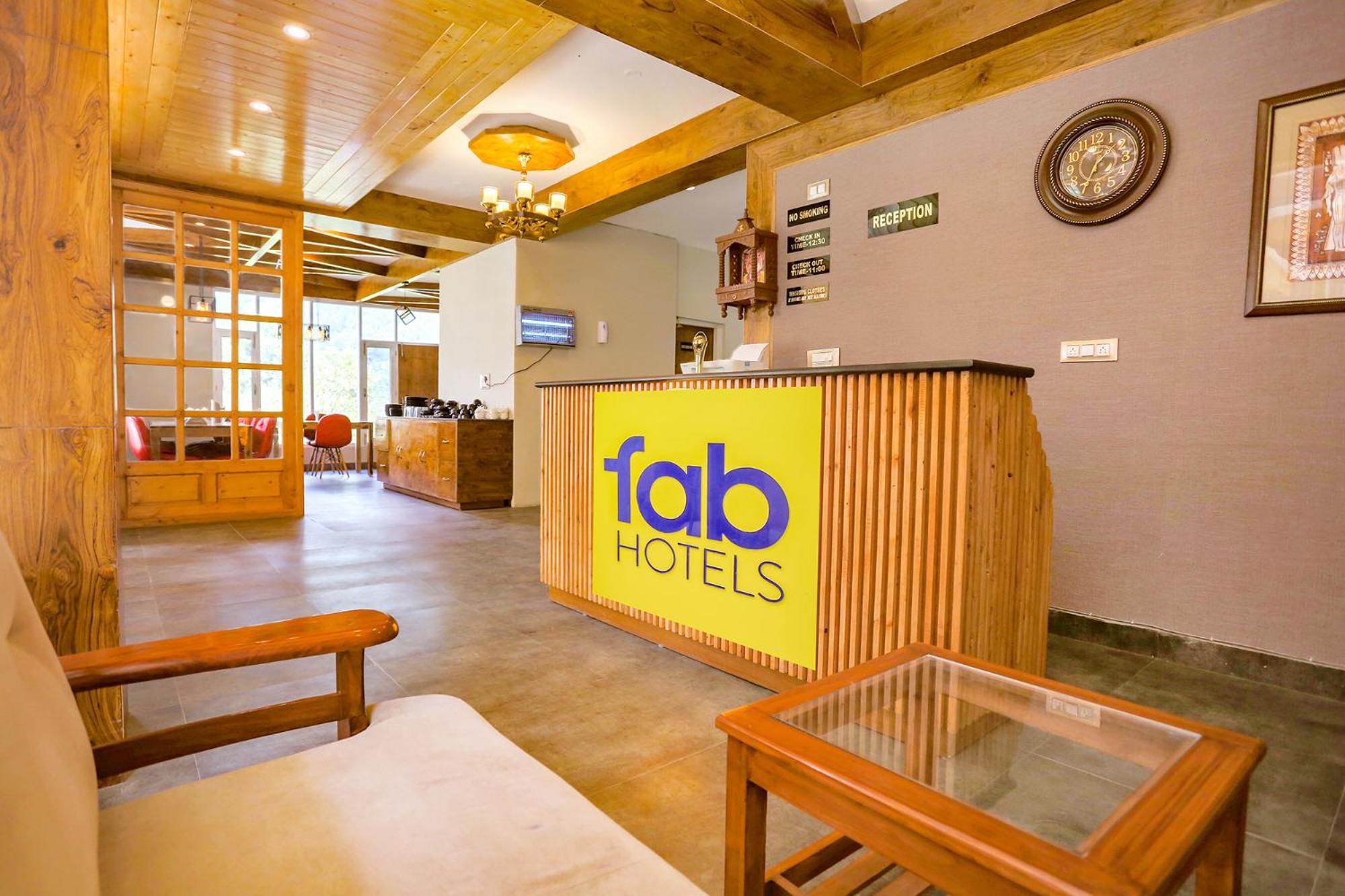 Fabhotel Outhills 马拉里 外观 照片