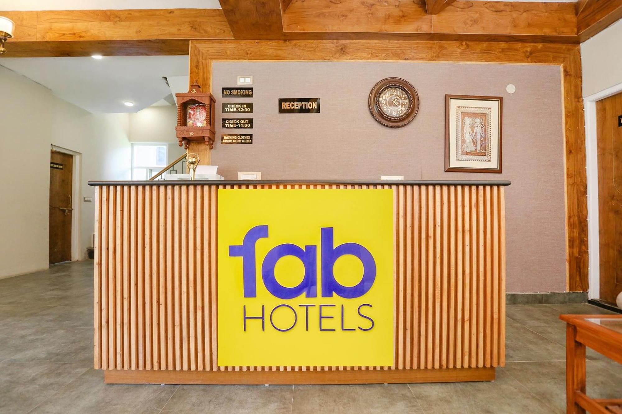 Fabhotel Outhills 马拉里 外观 照片